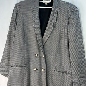 Elegant Black and White Checkered Blaze